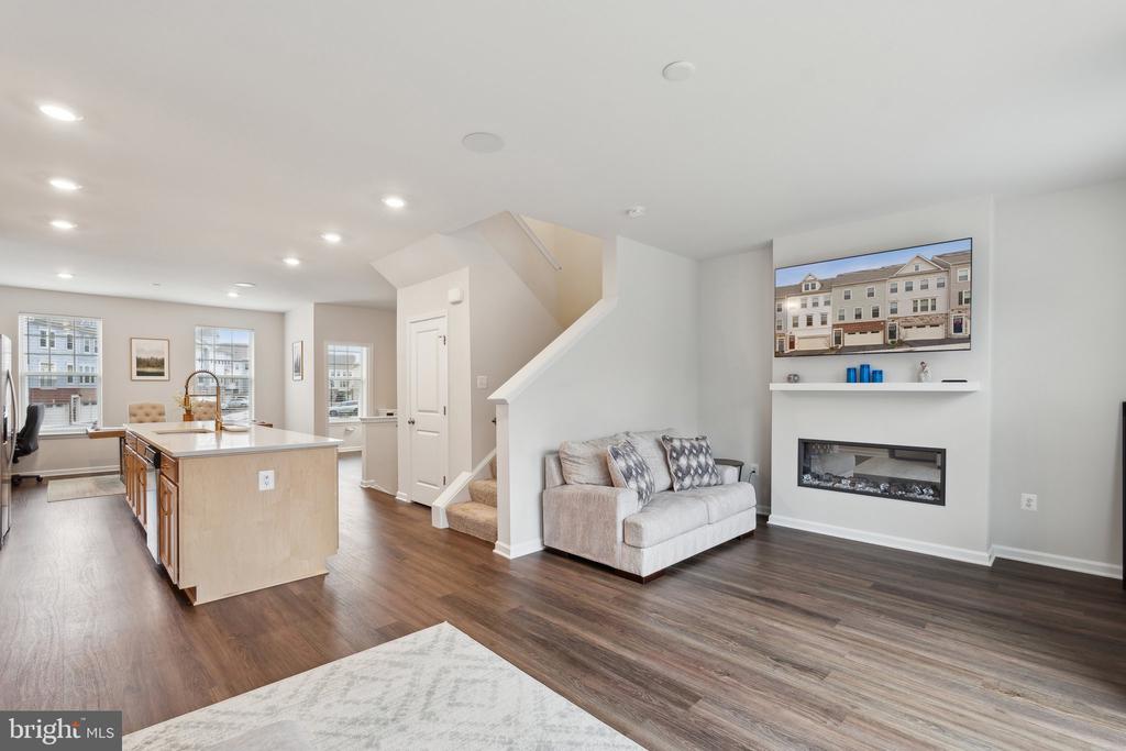 178 SHADED VALLEY COURT