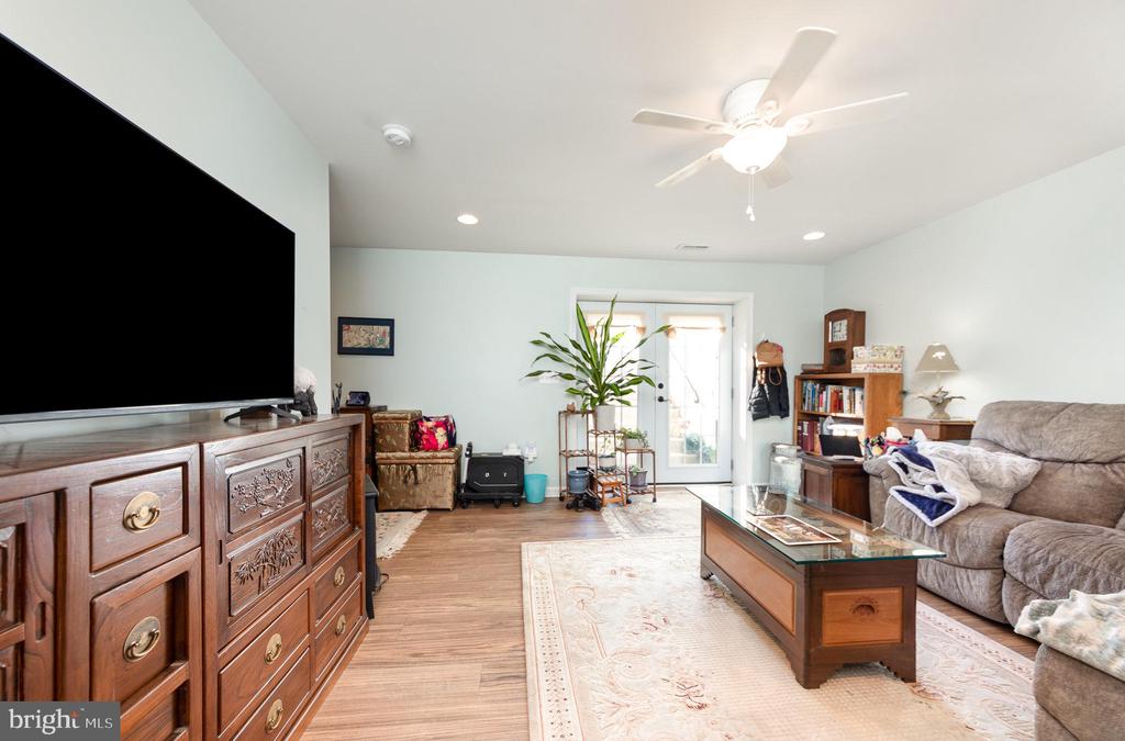 10 MINTWOOD DRIVE