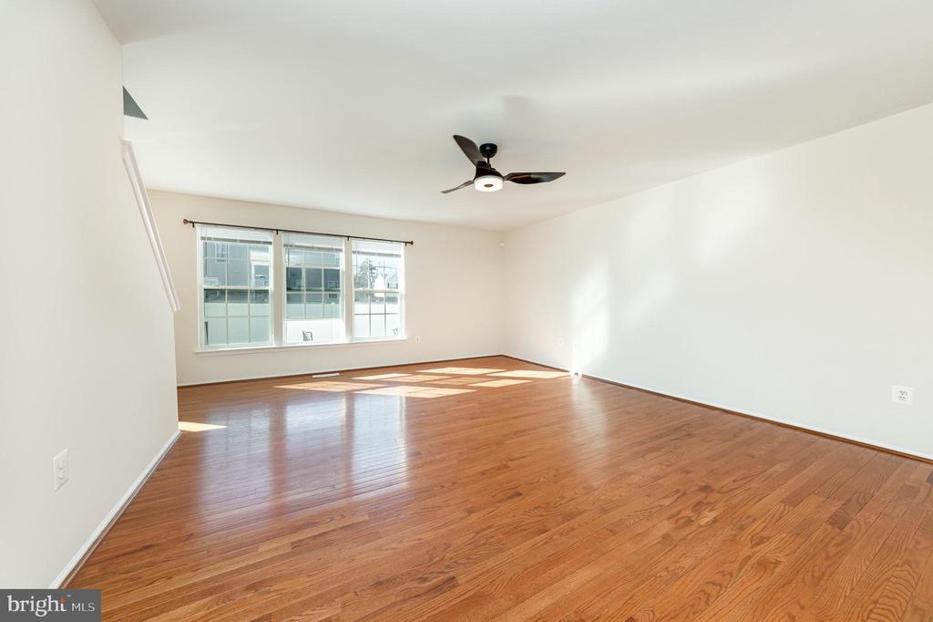 10 MINTWOOD DRIVE