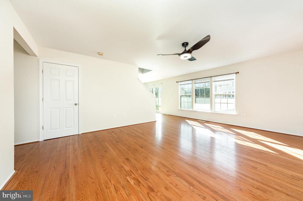 10 MINTWOOD DRIVE