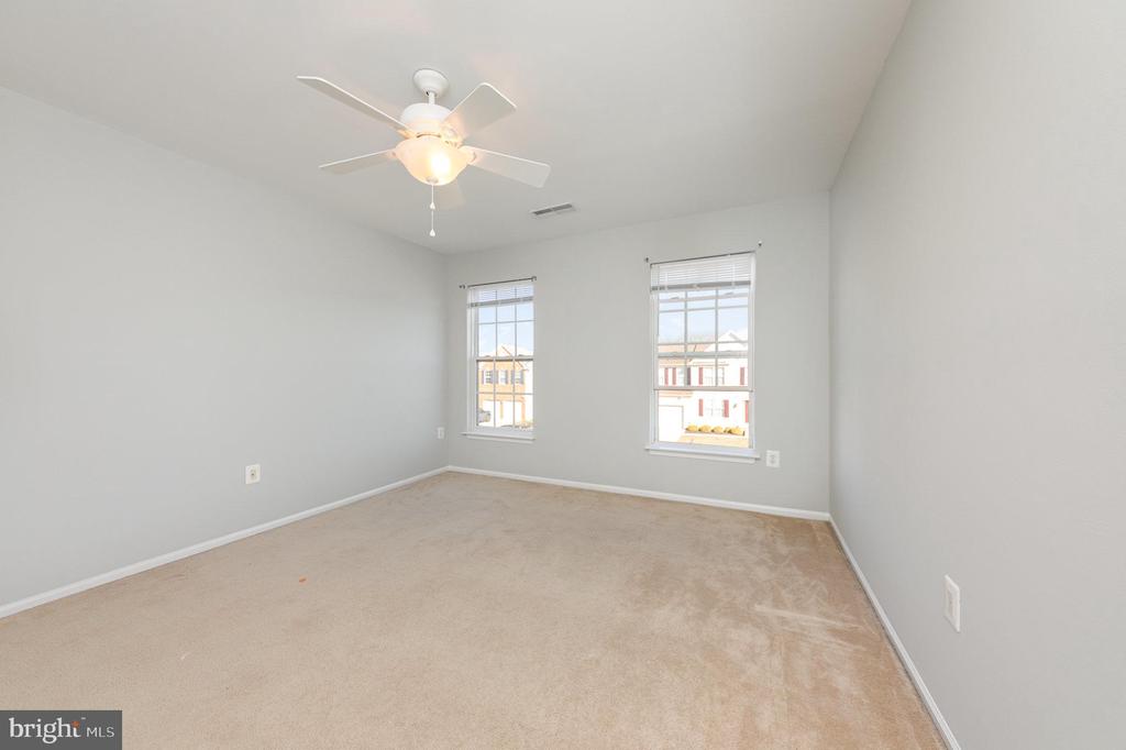 10 MINTWOOD DRIVE