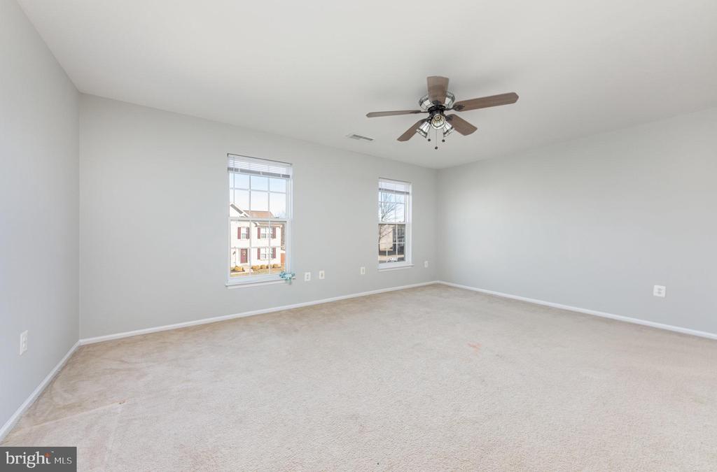 10 MINTWOOD DRIVE