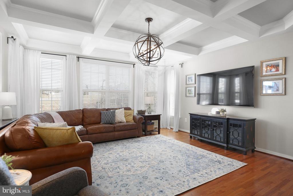 11 WOODLOT COURT