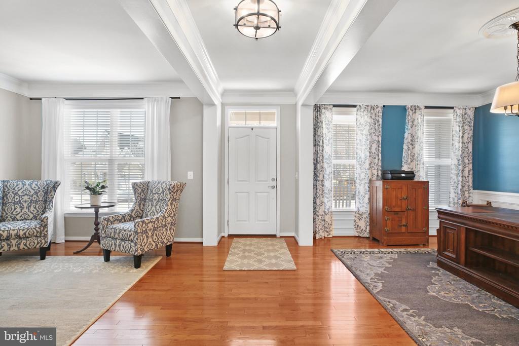 11 WOODLOT COURT