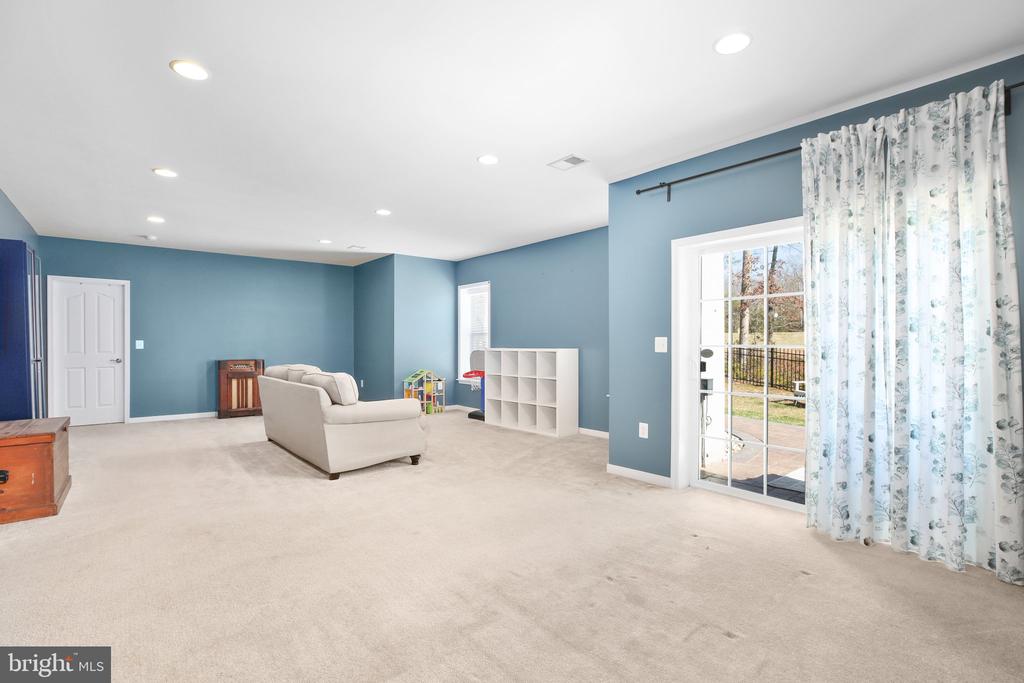 11 WOODLOT COURT