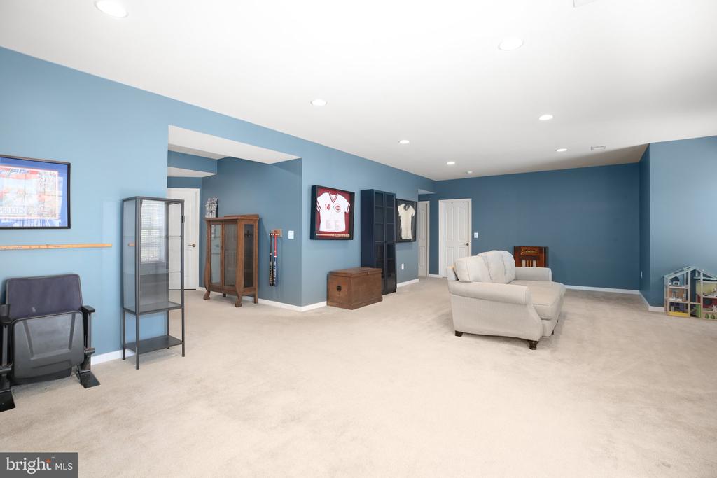 11 WOODLOT COURT