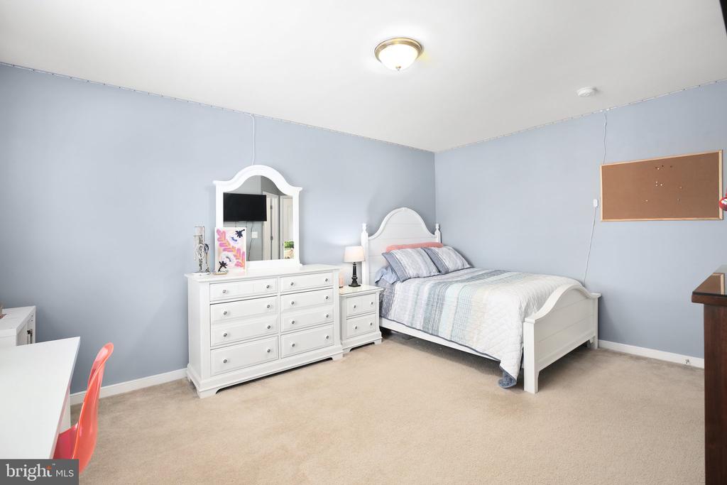 11 WOODLOT COURT