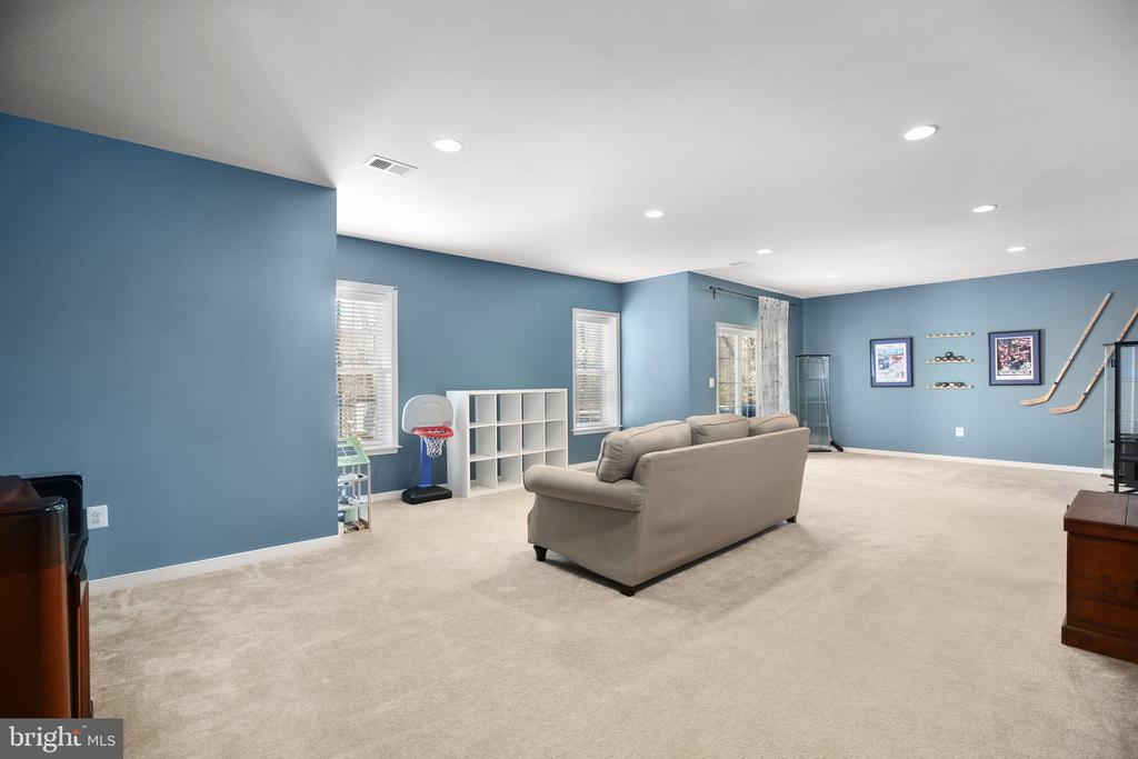 11 WOODLOT COURT