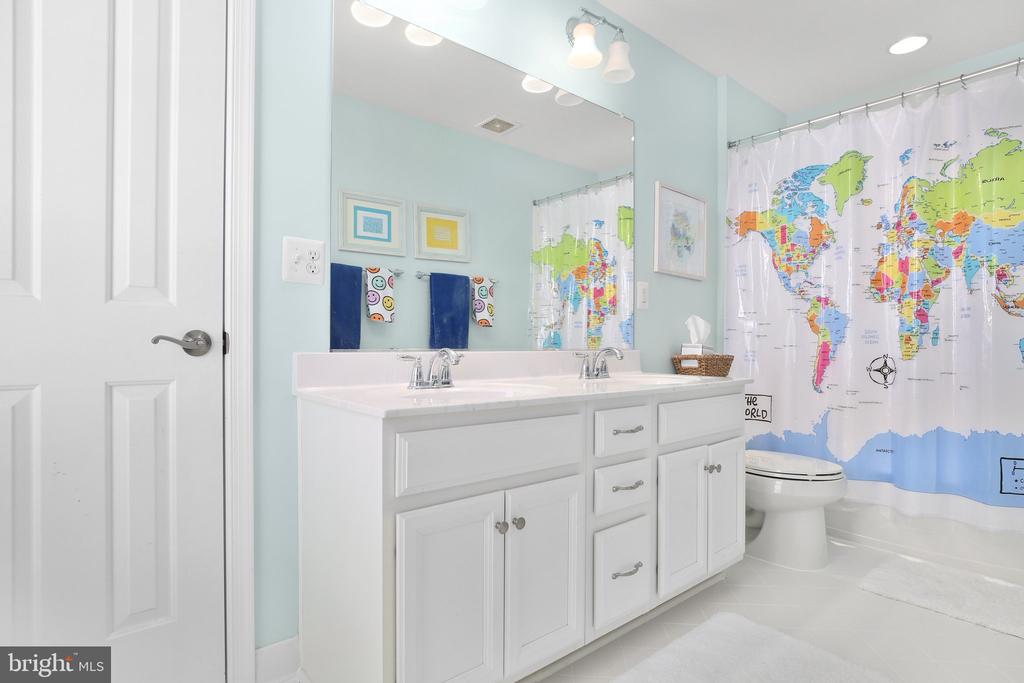 11 WOODLOT COURT