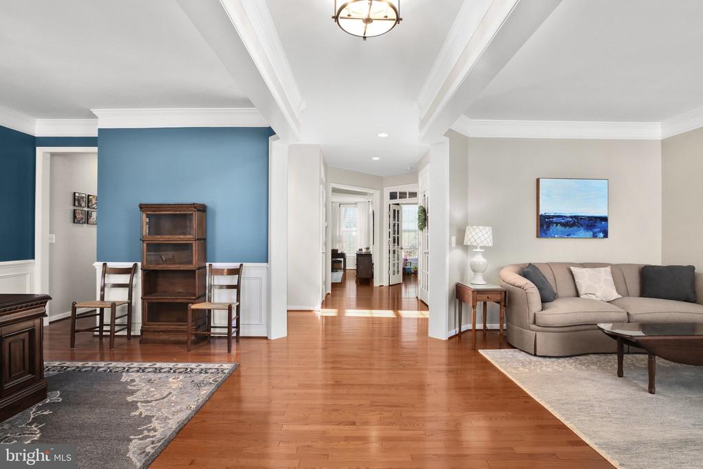 11 WOODLOT COURT