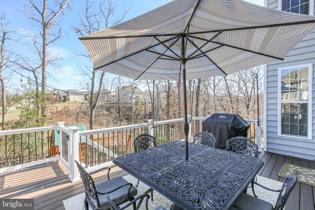 11 WOODLOT COURT