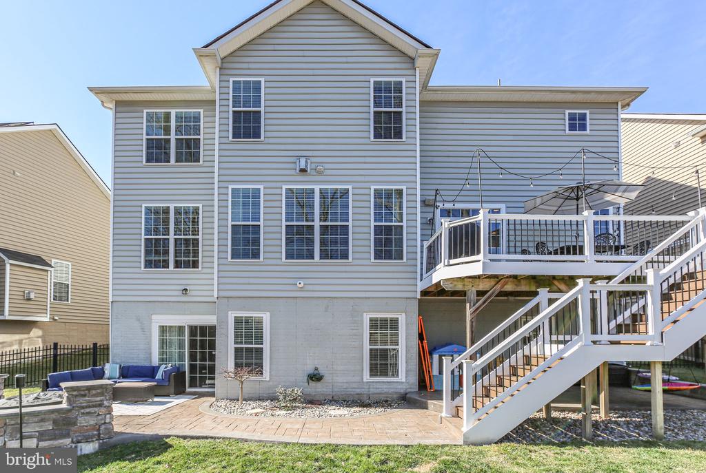 11 WOODLOT COURT