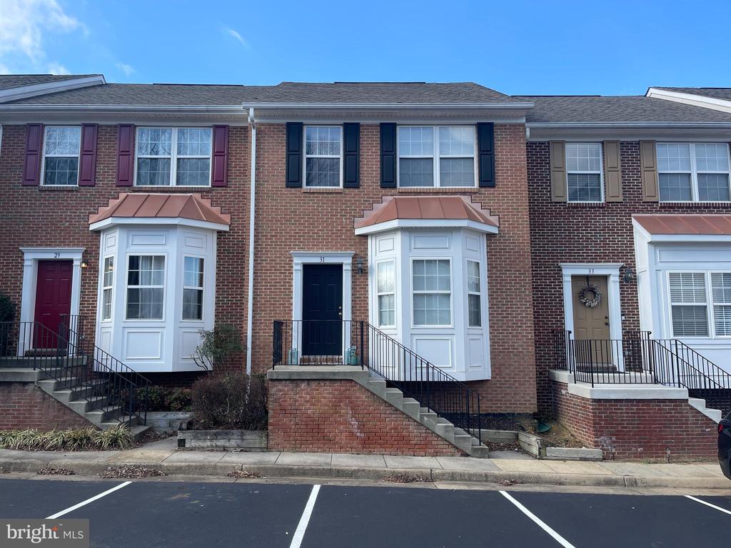 31 TOWNES PLACE