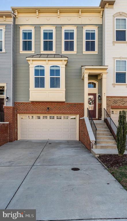 41 SHEPHERDS HOOK WAY