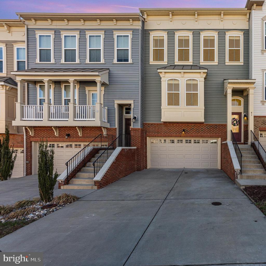 41 SHEPHERDS HOOK WAY