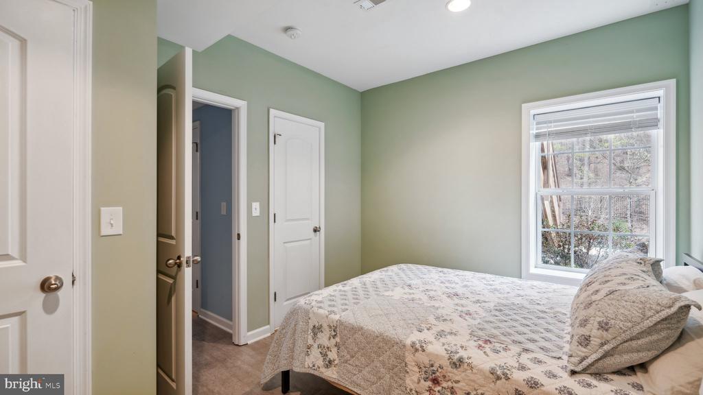 22 DARDEN COURT