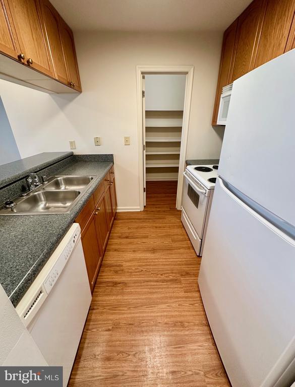 25 GREEN BELL LANE