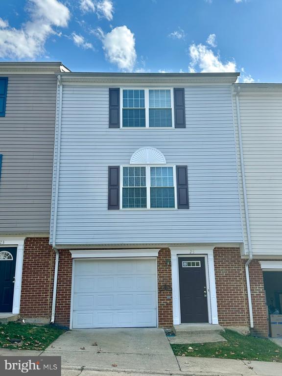 25 GREEN BELL LANE