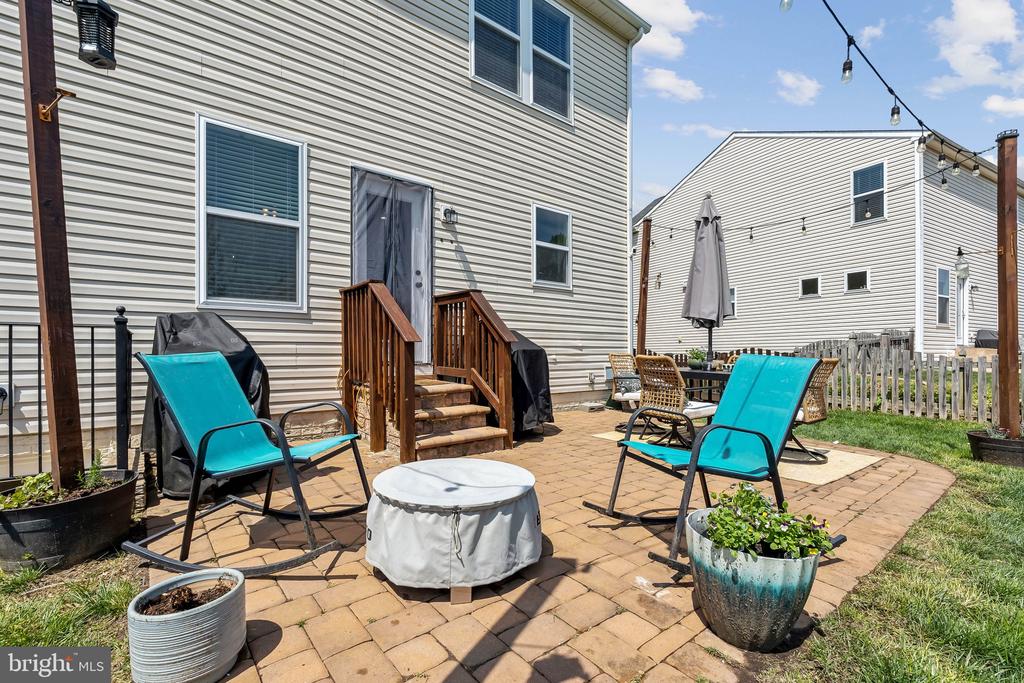 25 IVY SPRING LANE