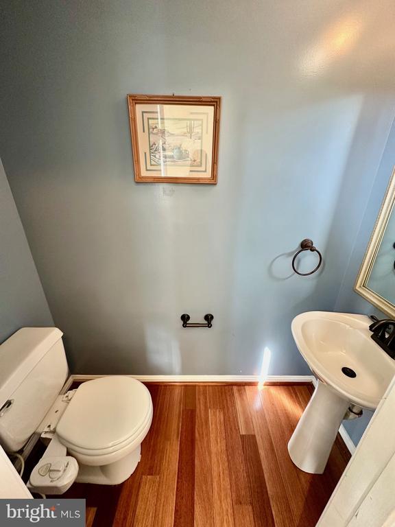 404 WATERS COVE COURT