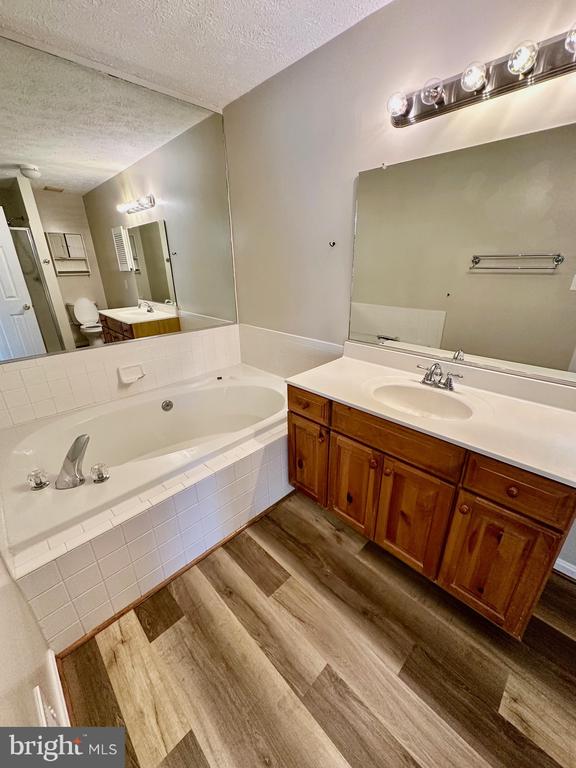 404 WATERS COVE COURT