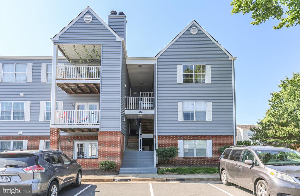 102 PICADILLY LANE 201