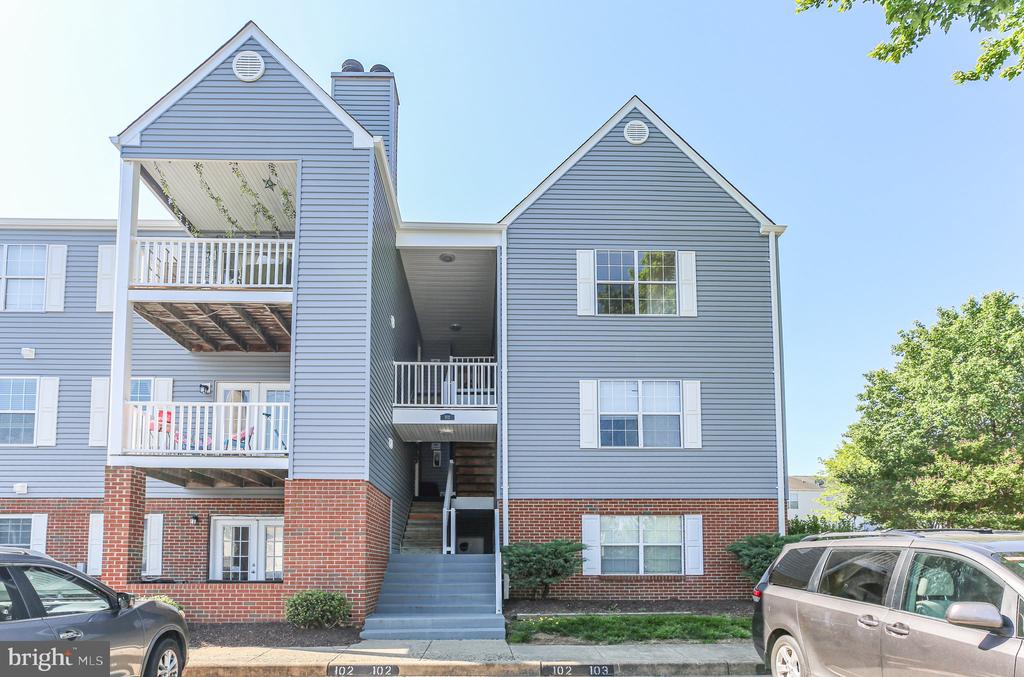 102 PICADILLY LANE 201