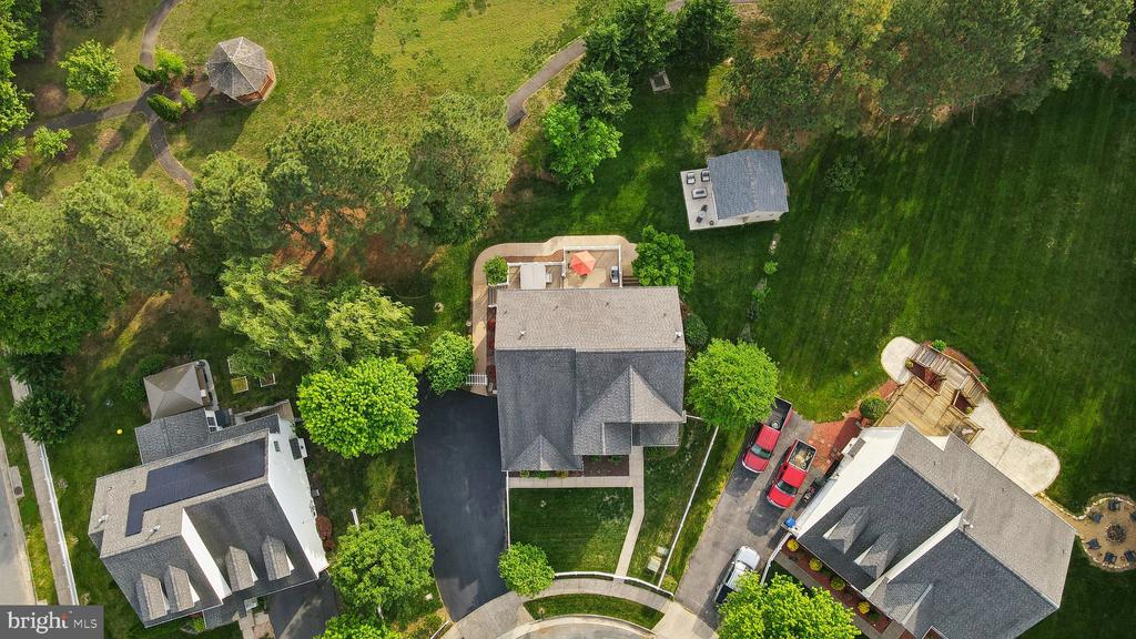 6 CRAWFORD LANE