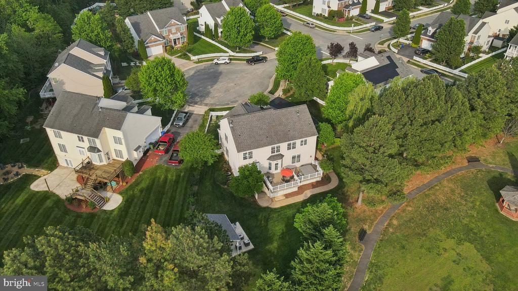 6 CRAWFORD LANE