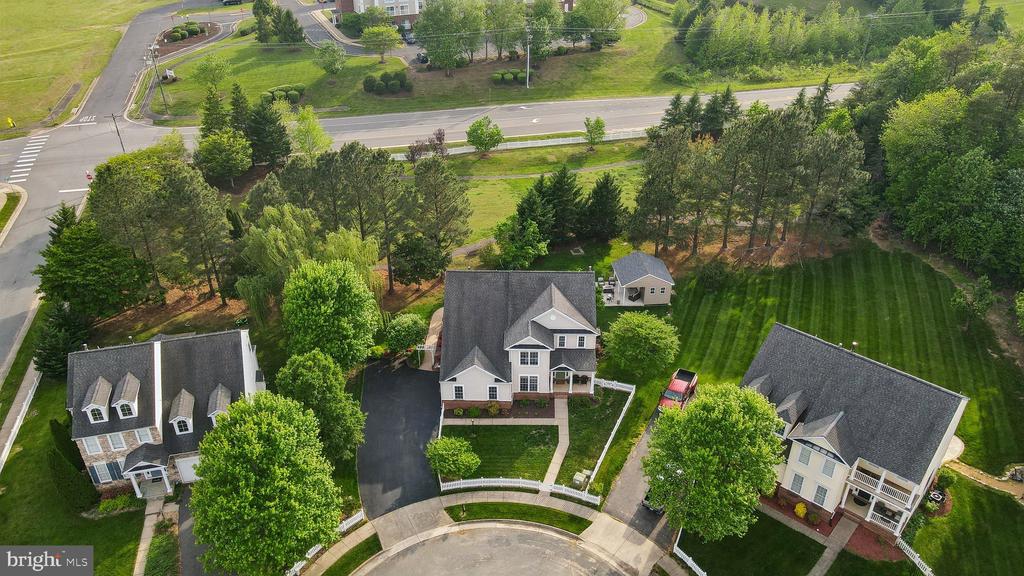 6 CRAWFORD LANE