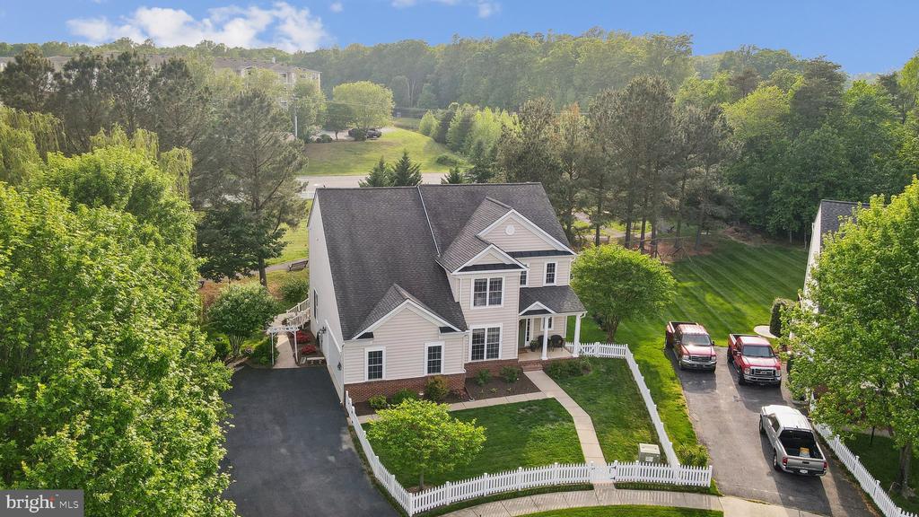 6 CRAWFORD LANE