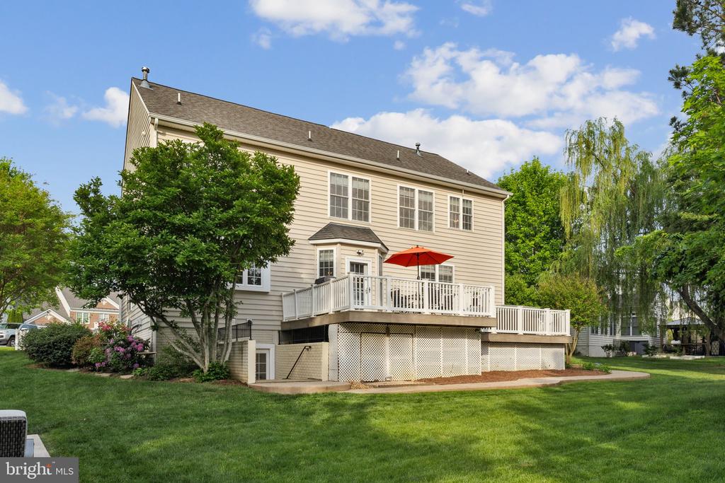 6 CRAWFORD LANE
