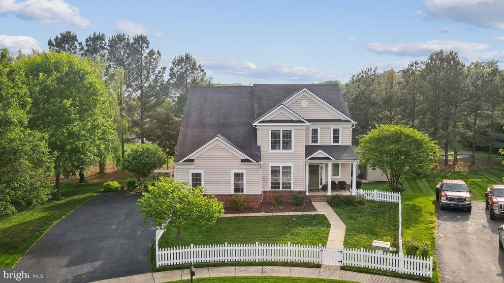 6 CRAWFORD LANE