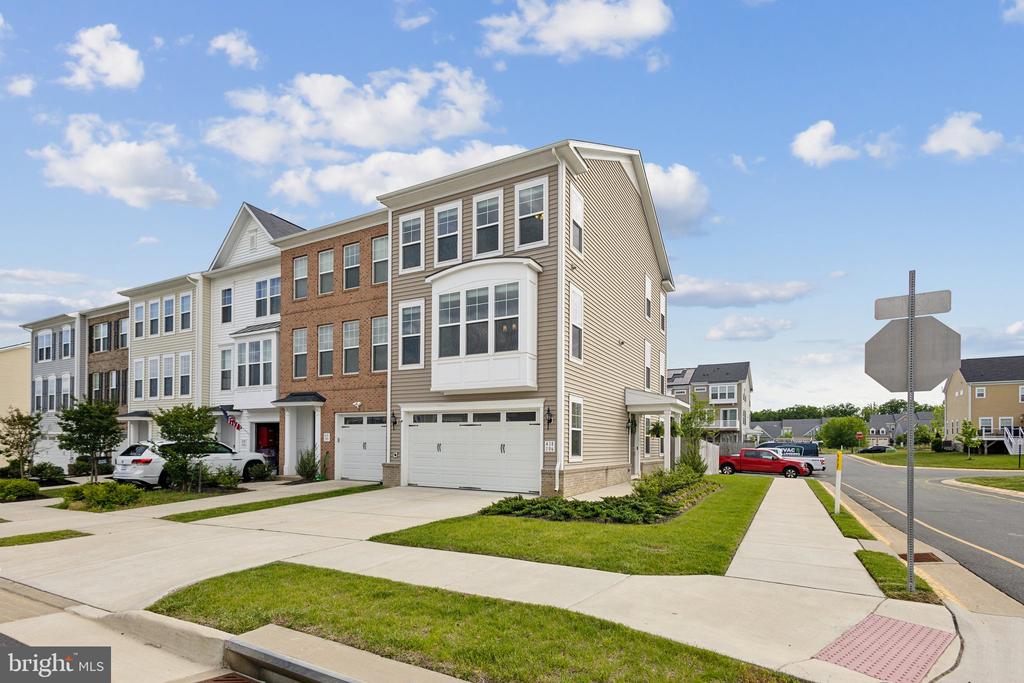 418 BOXELDER DRIVE 106