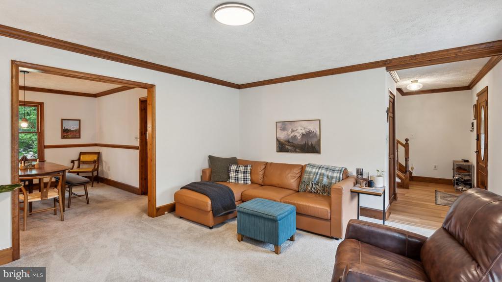 3 WOODFLOWER COURT
