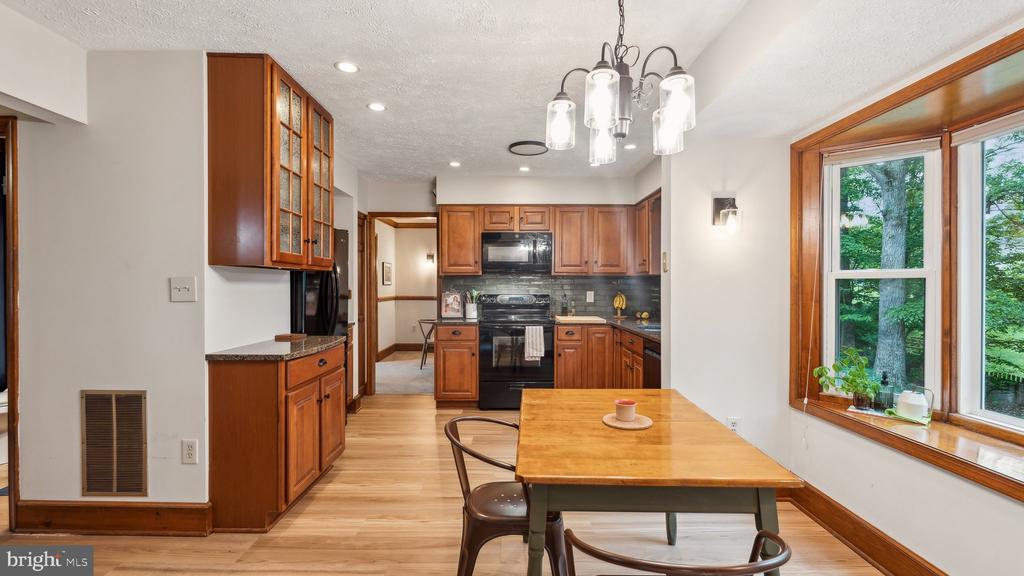 3 WOODFLOWER COURT