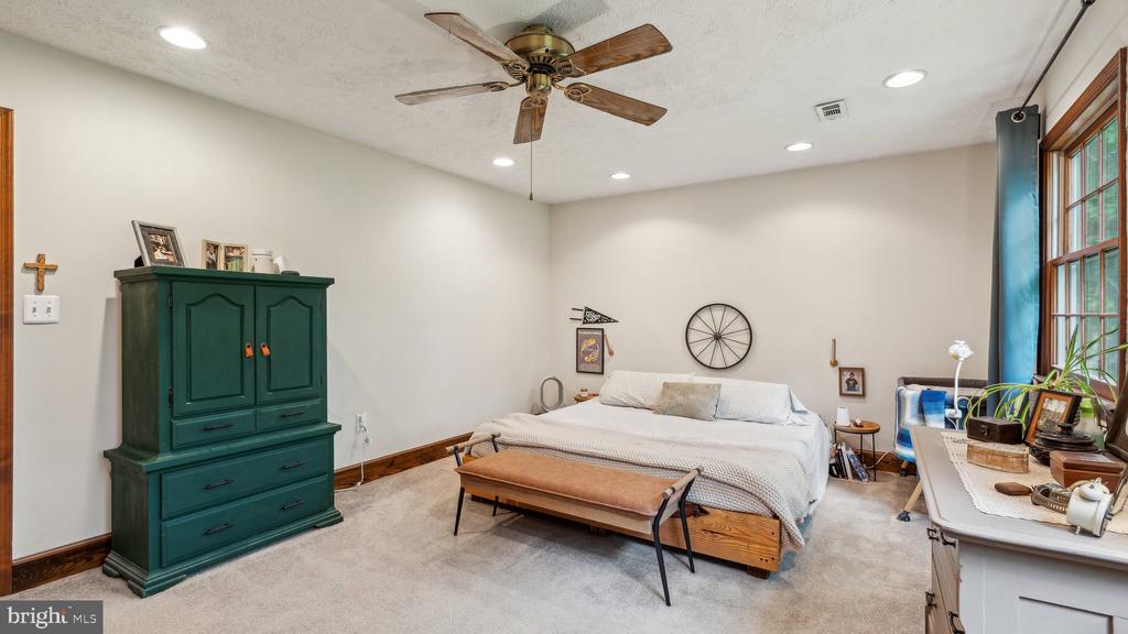 3 WOODFLOWER COURT