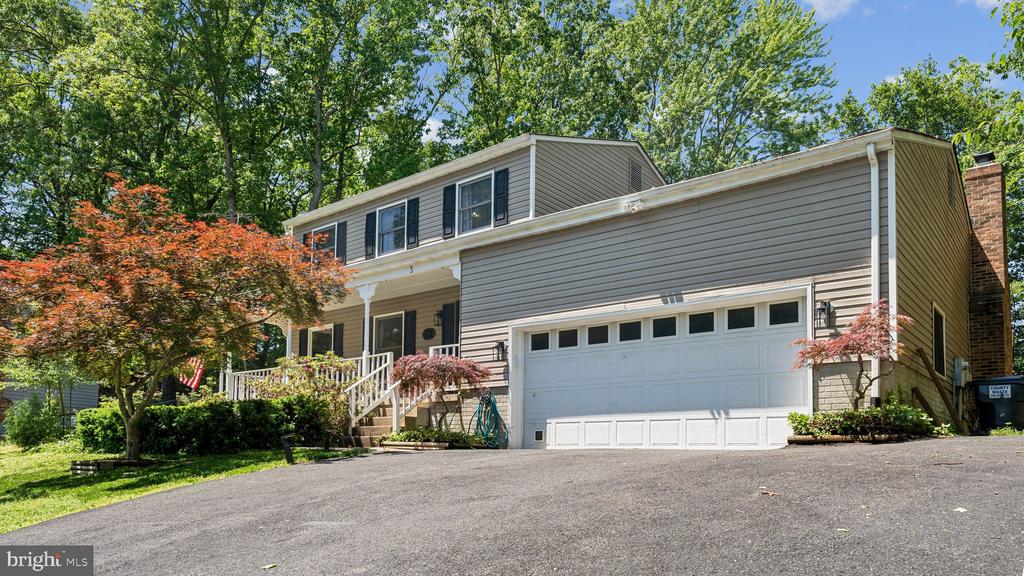 3 WOODFLOWER COURT
