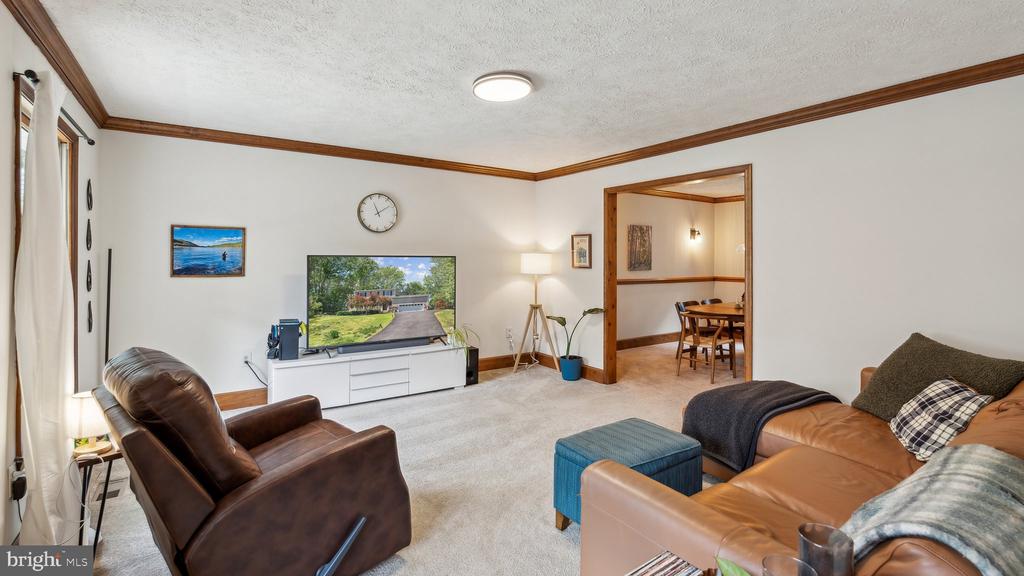 3 WOODFLOWER COURT