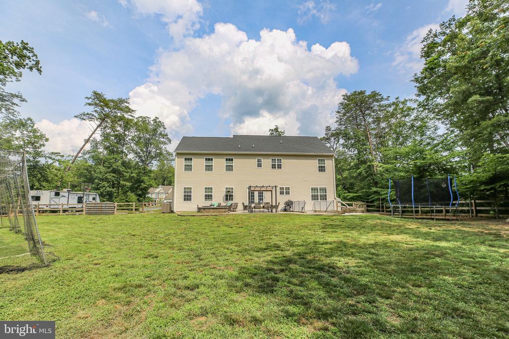 550 LONG MEADOW DRIVE