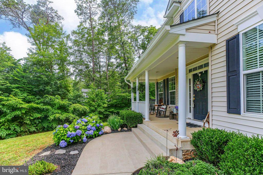 550 LONG MEADOW DRIVE