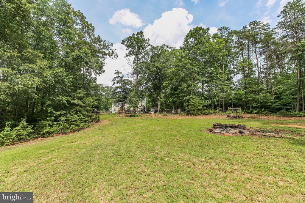 550 LONG MEADOW DRIVE
