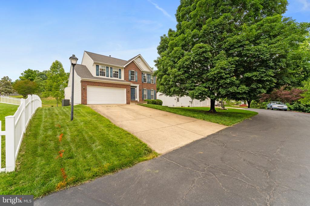 20 NEWBURY DRIVE