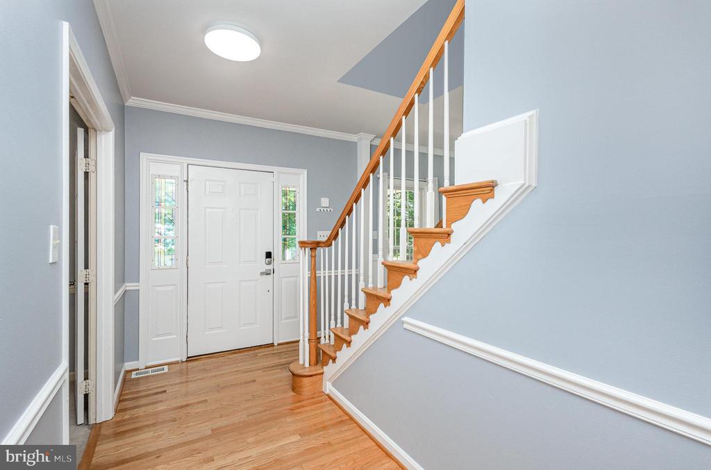 267 GREENSPRING DR