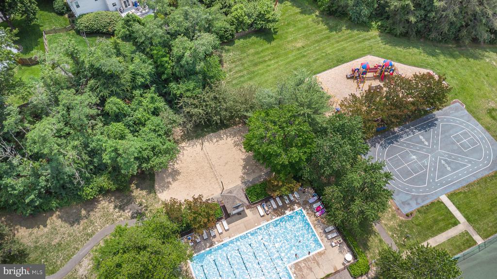 267 GREENSPRING DR