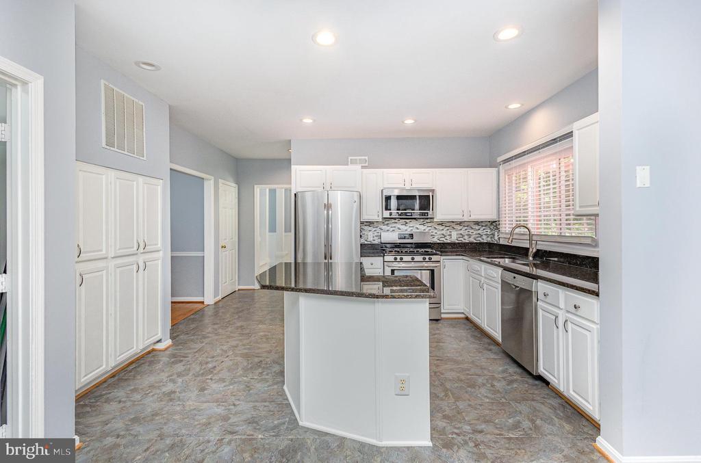 267 GREENSPRING DR
