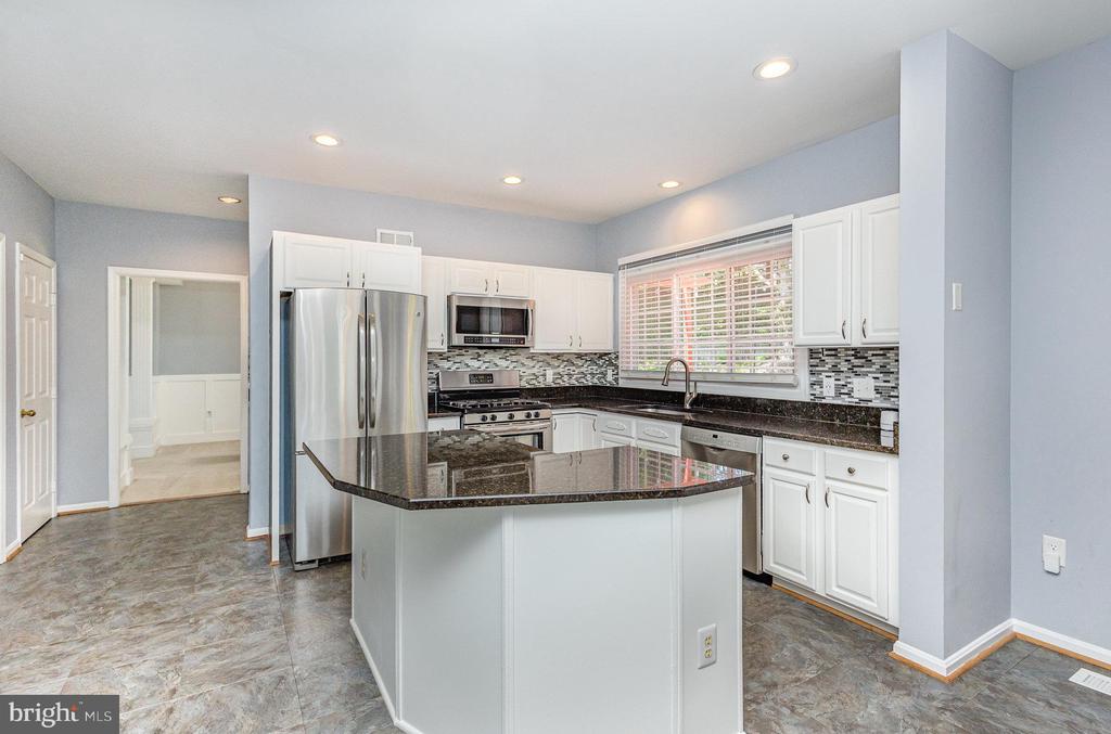 267 GREENSPRING DR