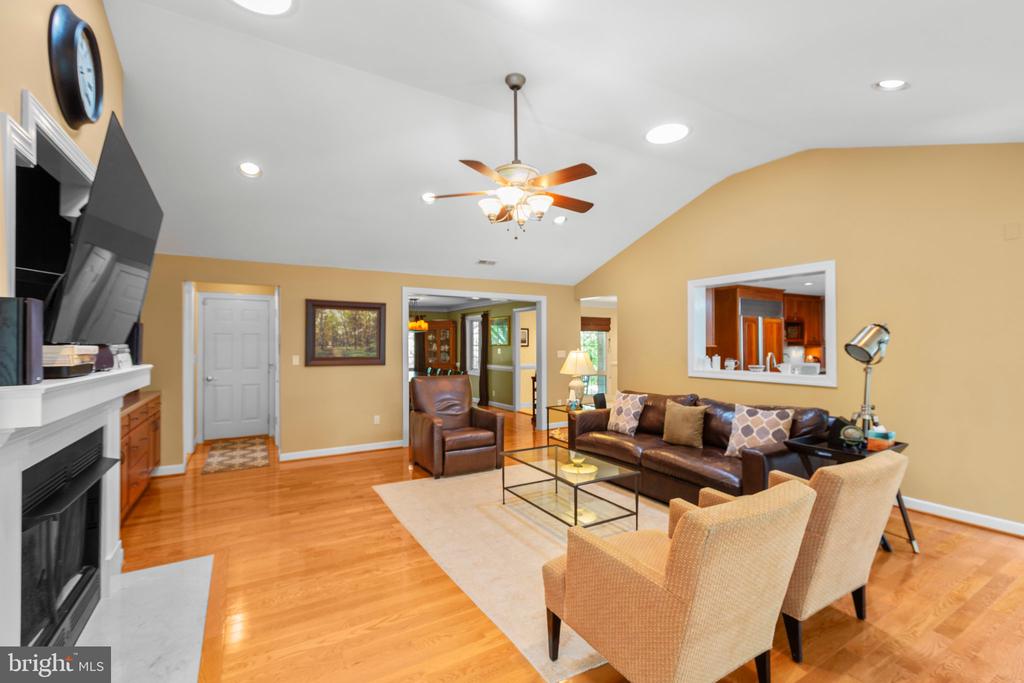 312 INGLESIDE DRIVE