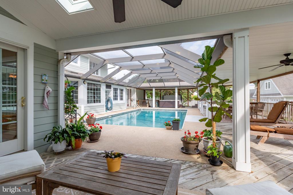 312 INGLESIDE DRIVE