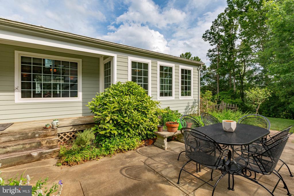 312 INGLESIDE DRIVE
